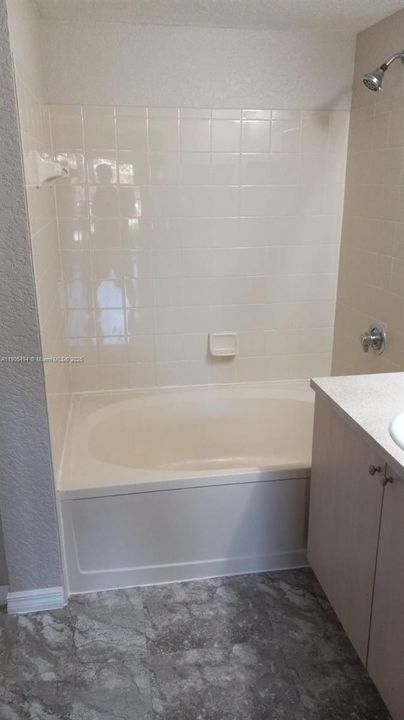 For Rent: $1,975 (2 beds, 2 baths, 1088 Square Feet)