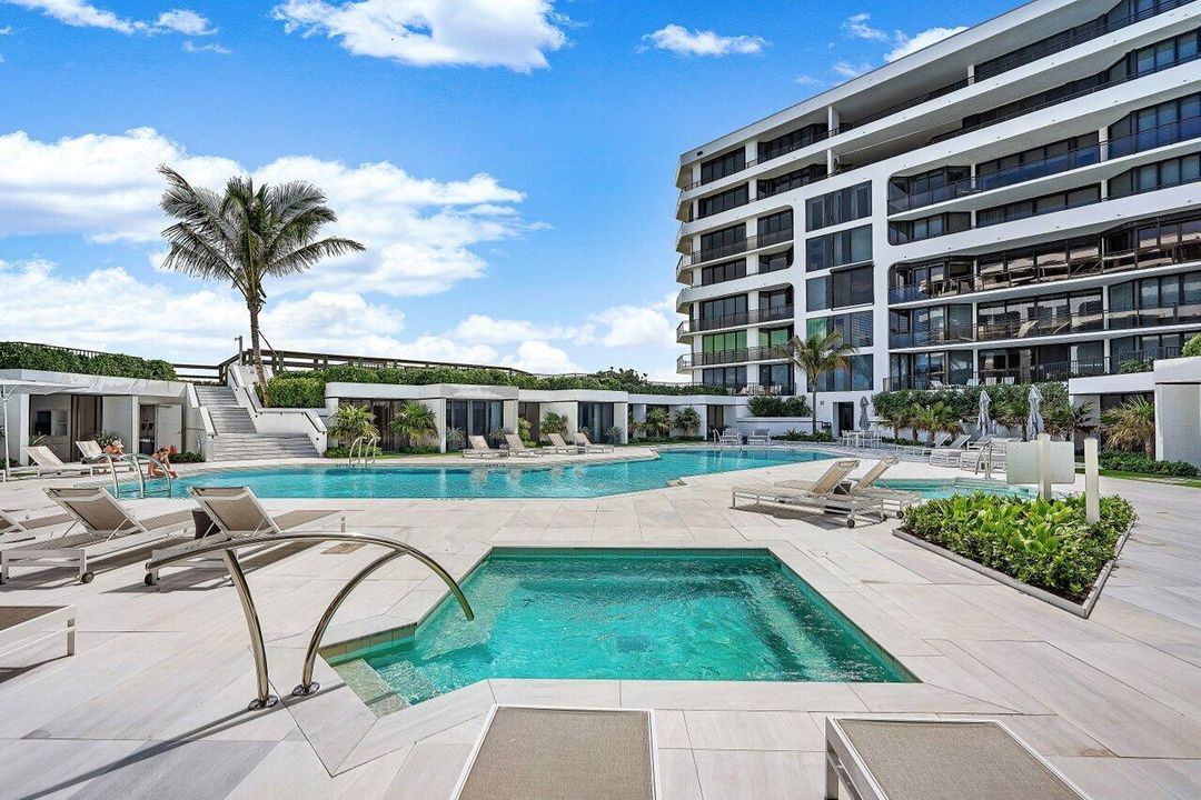 Pool & Hot Tub