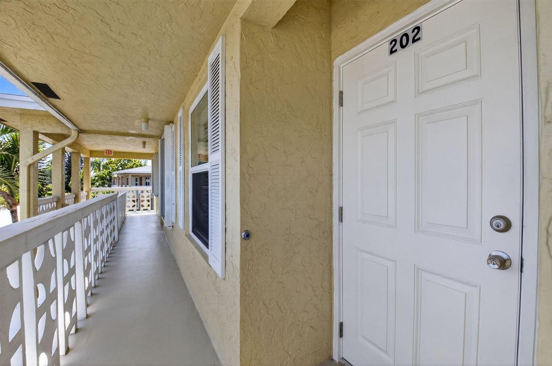 EXTERIOR ENTRY