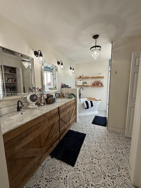 For Sale: $850,000 (5 beds, 2 baths, 2364 Square Feet)