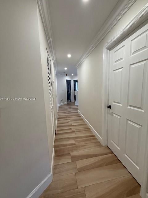 For Sale: $850,000 (5 beds, 2 baths, 2364 Square Feet)