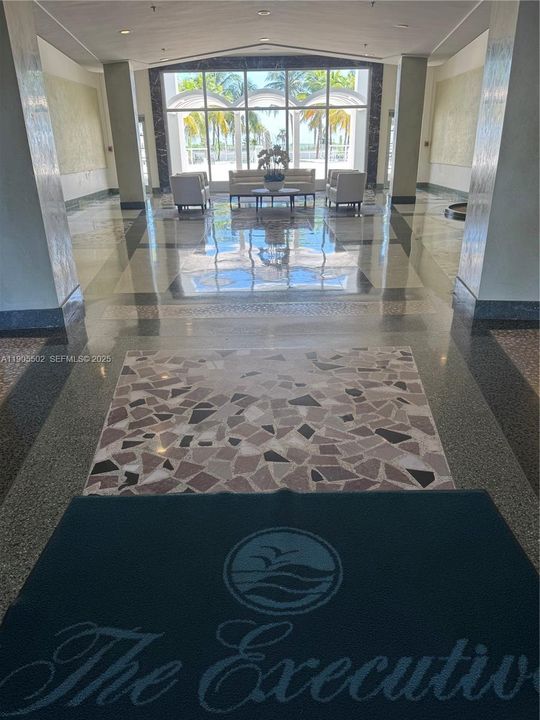 For Rent: $3,300 (1 beds, 2 baths, 1283 Square Feet)