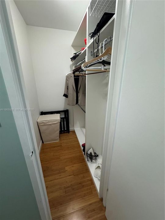 For Rent: $3,300 (1 beds, 2 baths, 1283 Square Feet)