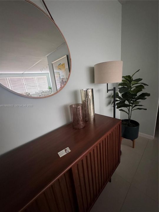 For Rent: $3,300 (1 beds, 2 baths, 1283 Square Feet)