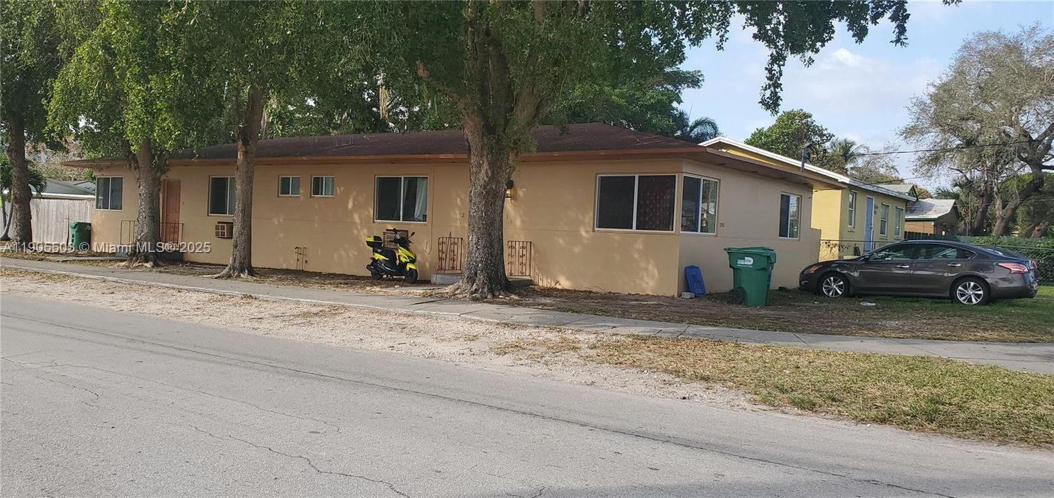 For Rent: $2,000 (2 beds, 1 baths, 800 Square Feet)