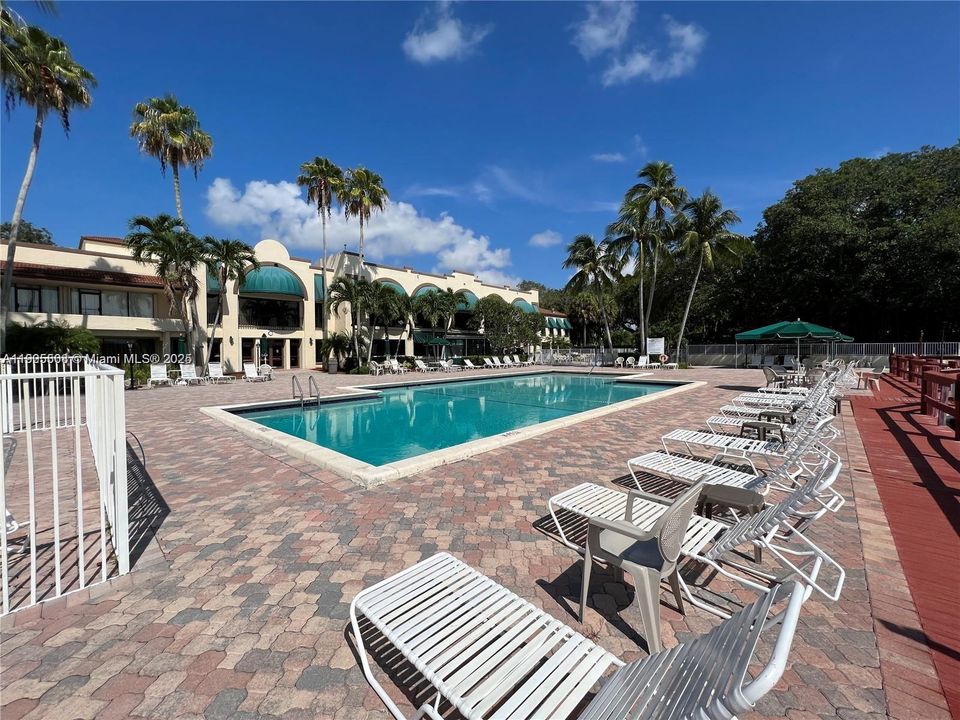 For Sale: $299,000 (3 beds, 2 baths, 1155 Square Feet)