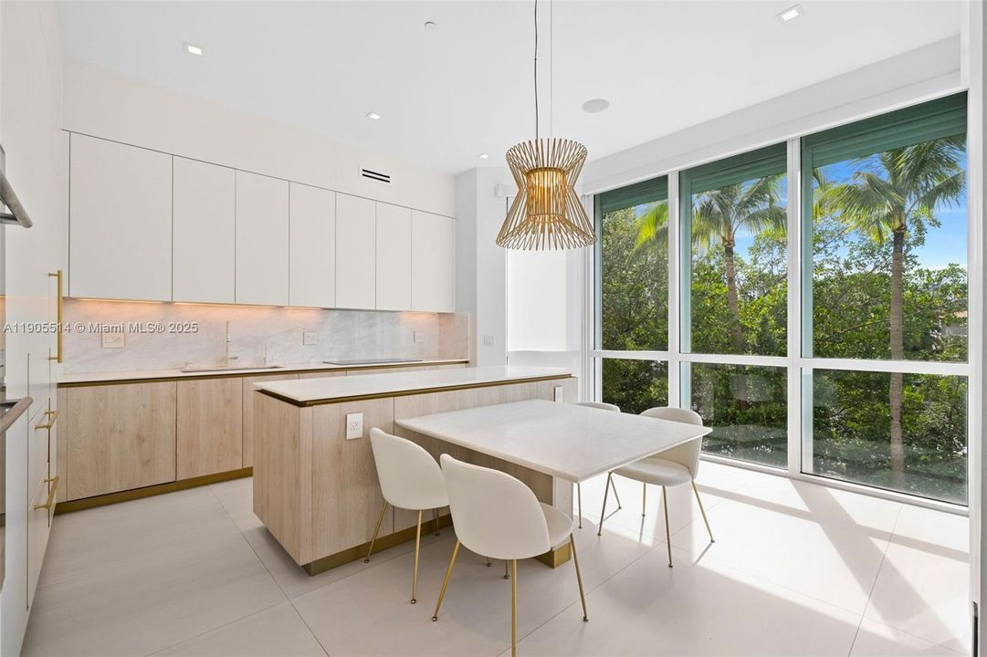 For Sale: $2,499,999 (3 beds, 4 baths, 3206 Square Feet)