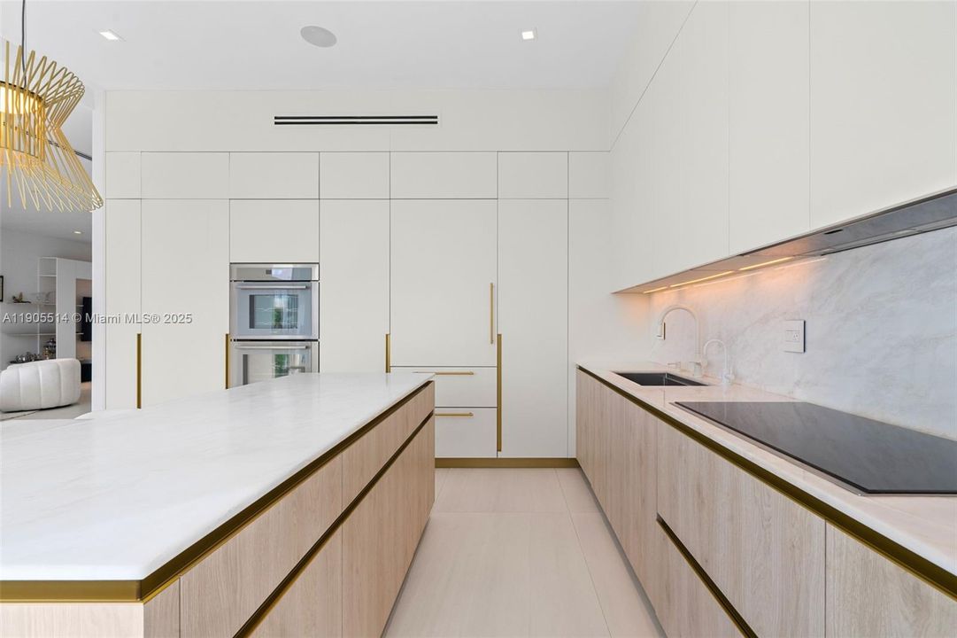 For Sale: $2,499,999 (3 beds, 4 baths, 3206 Square Feet)