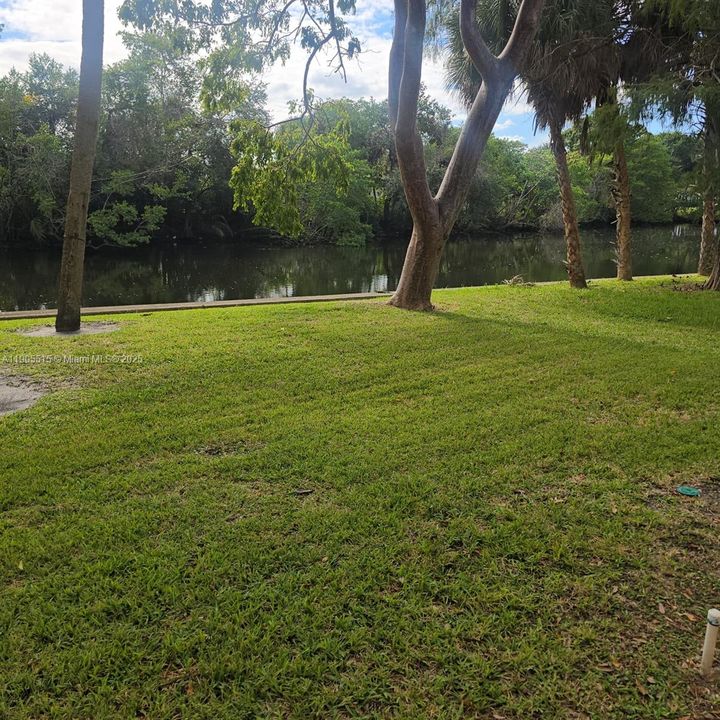 出租: $4,500 (4 贝兹, 3 浴室, 3130 平方英尺)