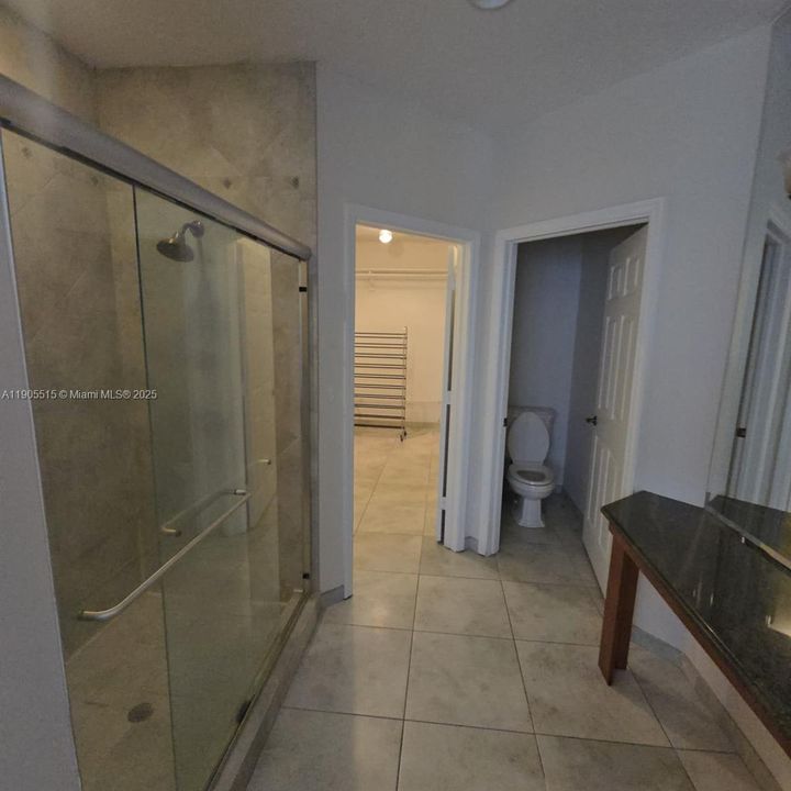 出租: $4,500 (4 贝兹, 3 浴室, 3130 平方英尺)