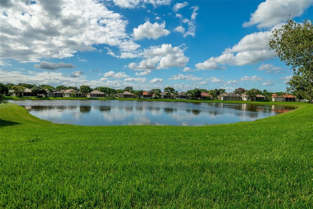 For Sale: $599,400 (3 beds, 2 baths, 1984 Square Feet)