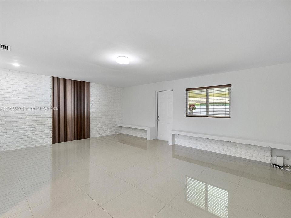 For Rent: $5,990 (3 beds, 2 baths, 1650 Square Feet)