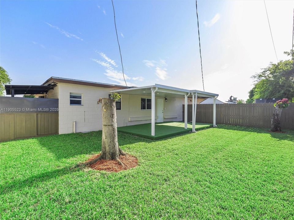 For Rent: $5,990 (3 beds, 2 baths, 1650 Square Feet)