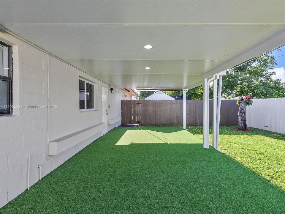 For Rent: $5,990 (3 beds, 2 baths, 1650 Square Feet)