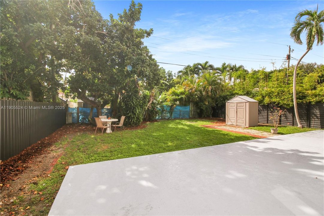 Active With Contract: $4,200 (3 beds, 2 baths, 1384 Square Feet)