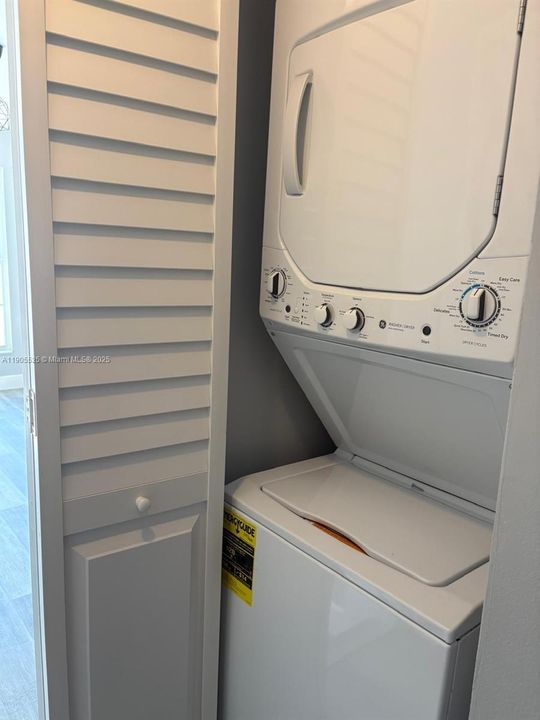 Recientemente alquilado: $2,600 (3 camas, 2 baños, 1400 Pies cuadrados)