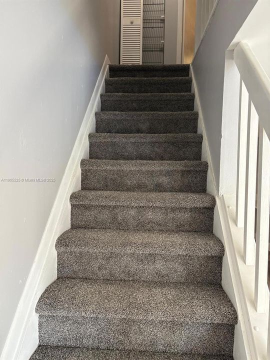 Recientemente alquilado: $2,600 (3 camas, 2 baños, 1400 Pies cuadrados)