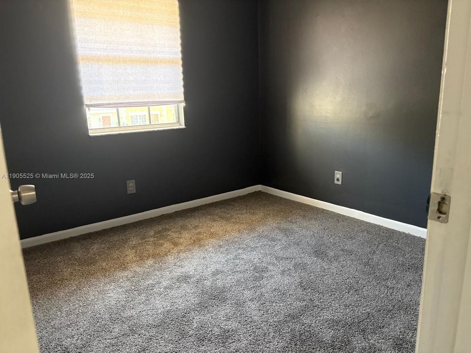 Recientemente alquilado: $2,600 (3 camas, 2 baños, 1400 Pies cuadrados)