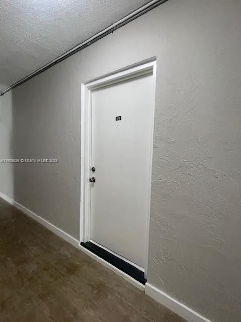 合同活跃: $1,900 (1 贝兹, 1 浴室, 710 平方英尺)