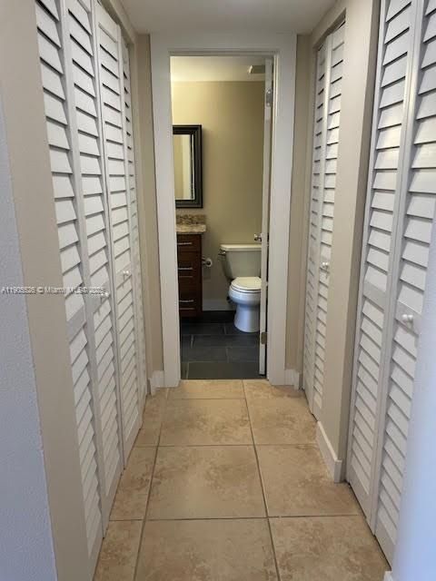 合同活跃: $1,900 (1 贝兹, 1 浴室, 710 平方英尺)