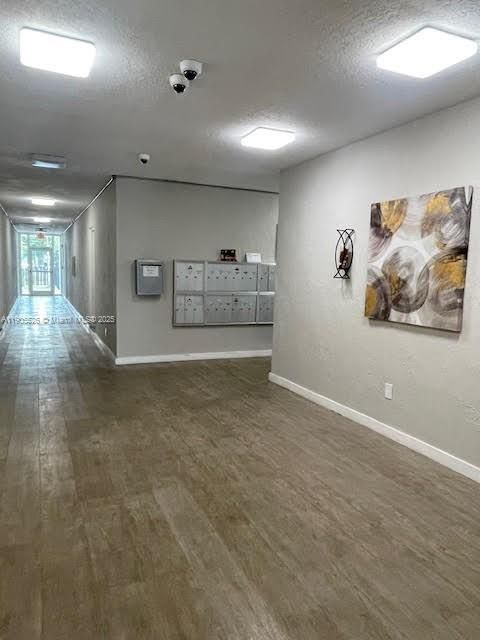 合同活跃: $1,900 (1 贝兹, 1 浴室, 710 平方英尺)