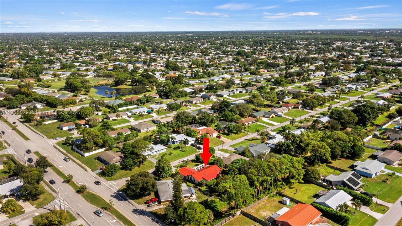 Activo con contrato: $320,000 (3 camas, 2 baños, 1596 Pies cuadrados)