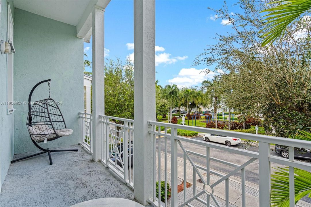 待售: $670,000 (3 贝兹, 3 浴室, 2008 平方英尺)