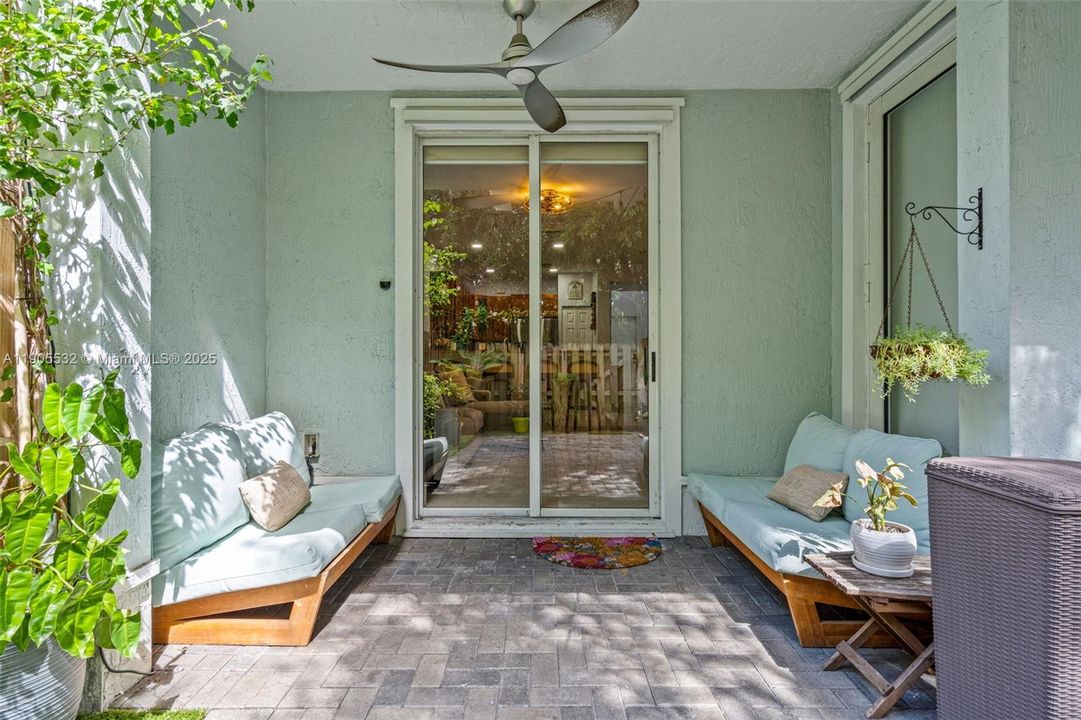 待售: $670,000 (3 贝兹, 3 浴室, 2008 平方英尺)