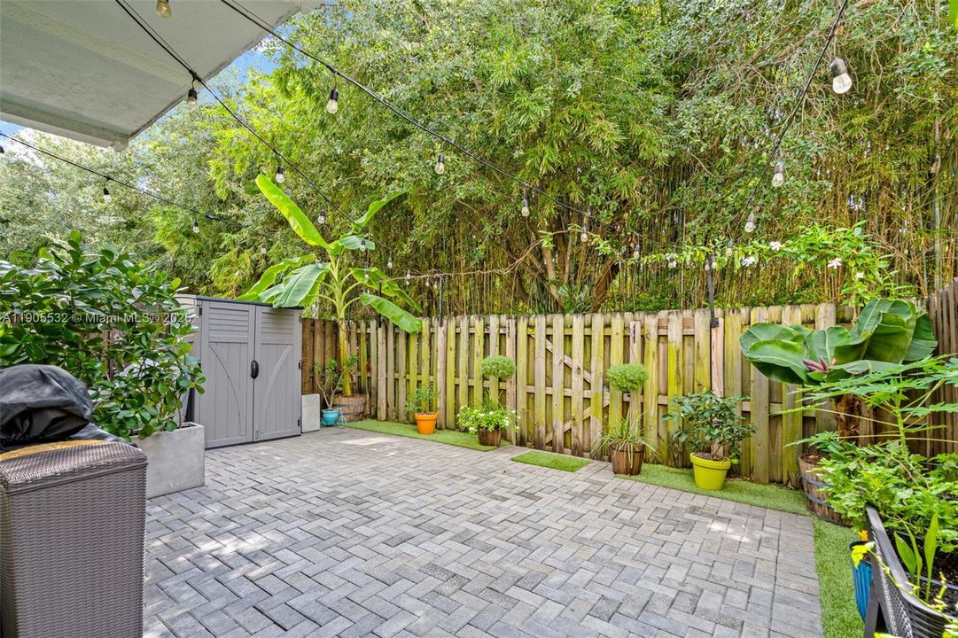 待售: $670,000 (3 贝兹, 3 浴室, 2008 平方英尺)