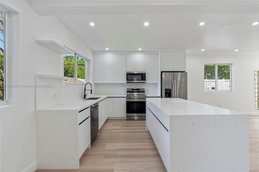 For Sale: $529,999 (4 beds, 3 baths, 1653 Square Feet)