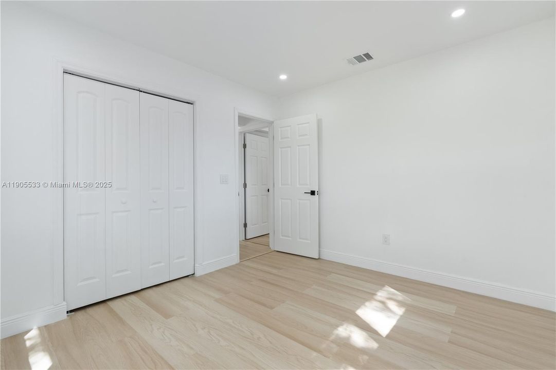 For Sale: $529,999 (4 beds, 3 baths, 1653 Square Feet)