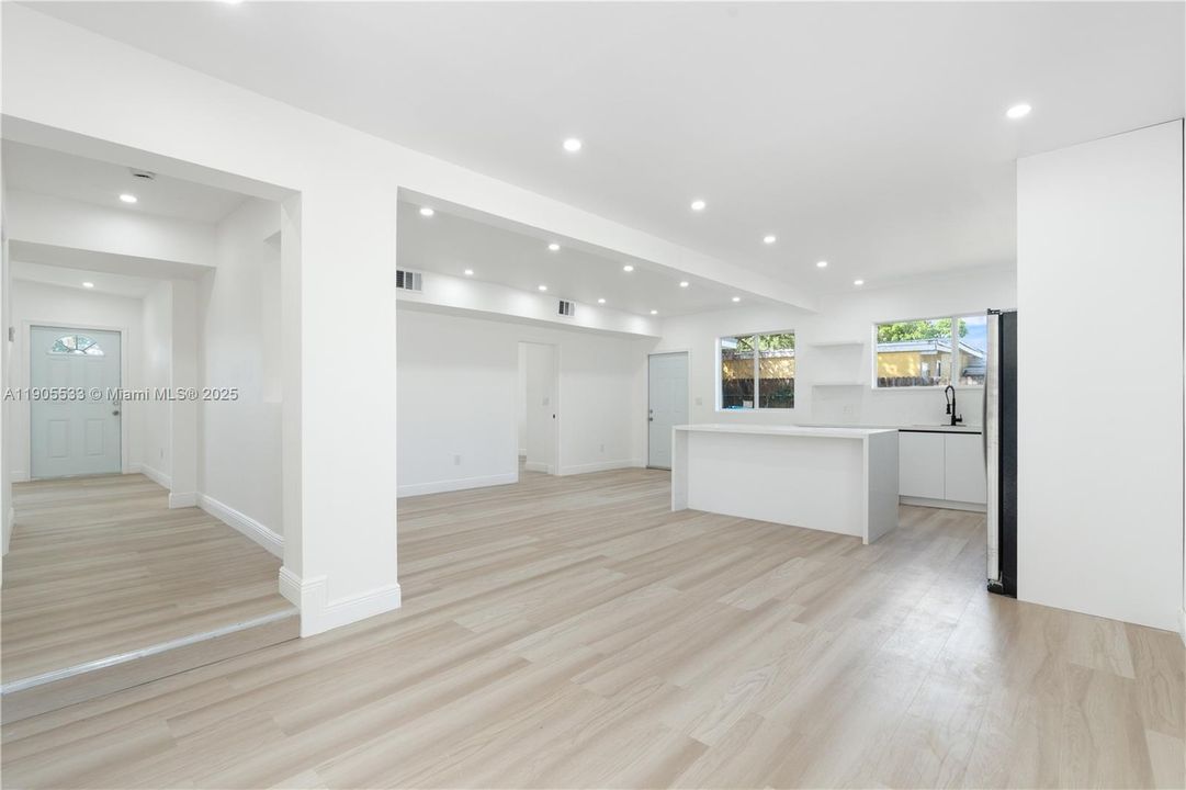 For Sale: $529,999 (4 beds, 3 baths, 1653 Square Feet)