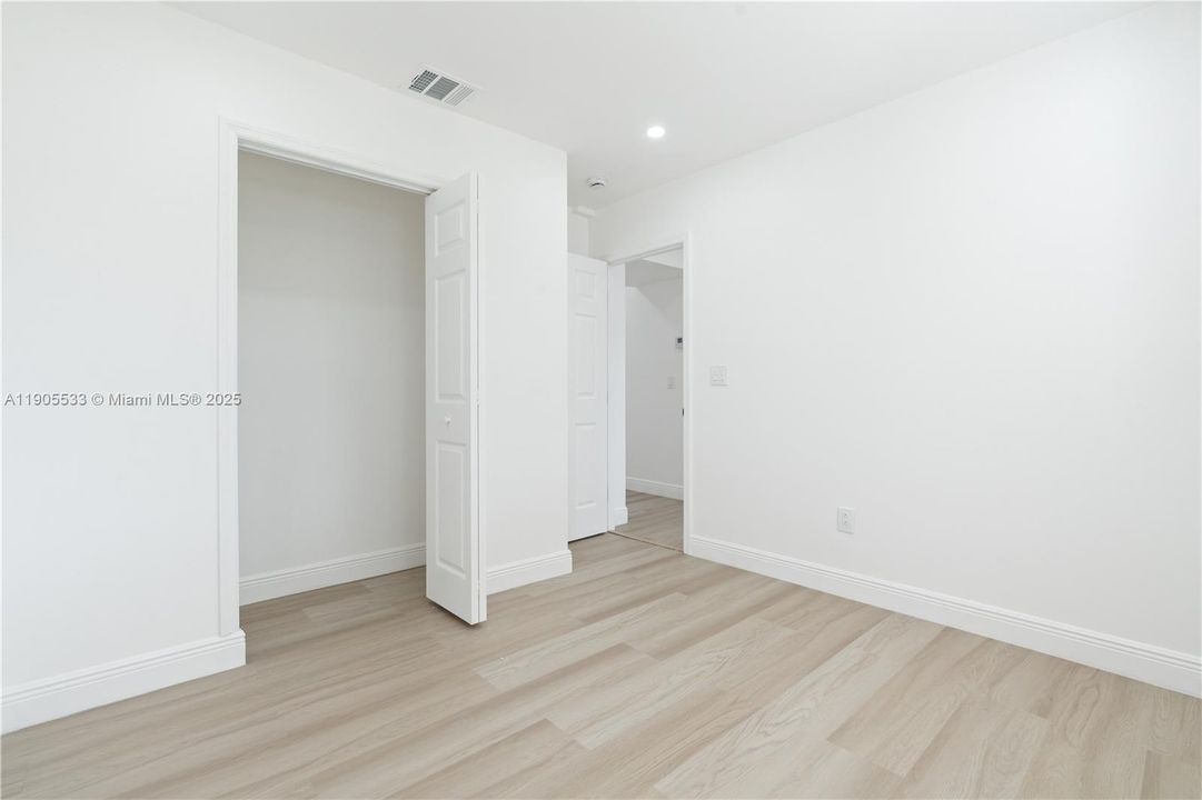 For Sale: $529,999 (4 beds, 3 baths, 1653 Square Feet)