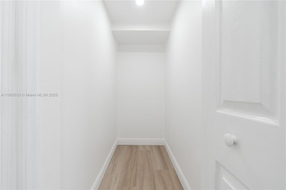 For Sale: $529,999 (4 beds, 3 baths, 1653 Square Feet)