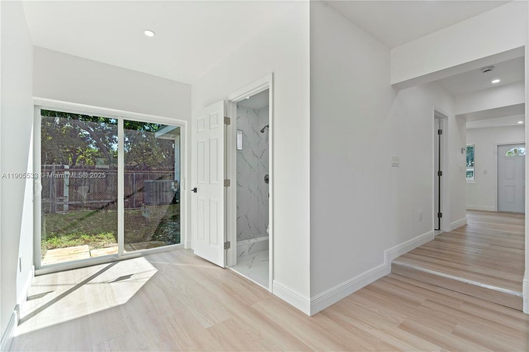 For Sale: $529,999 (4 beds, 3 baths, 1653 Square Feet)