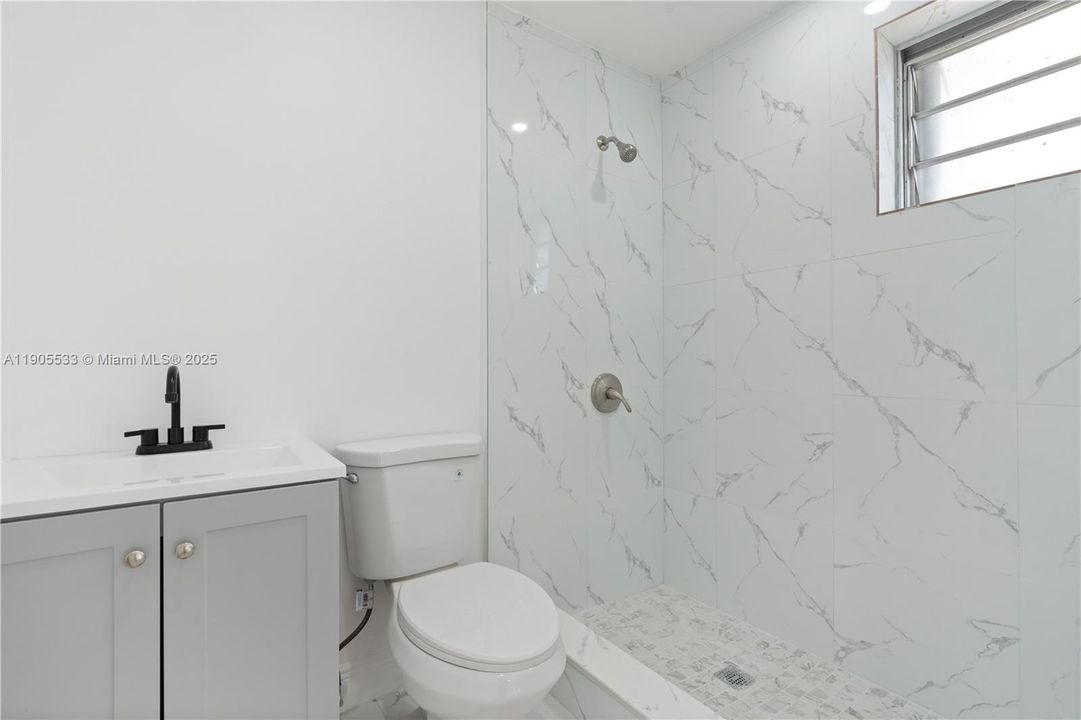 For Sale: $529,999 (4 beds, 3 baths, 1653 Square Feet)