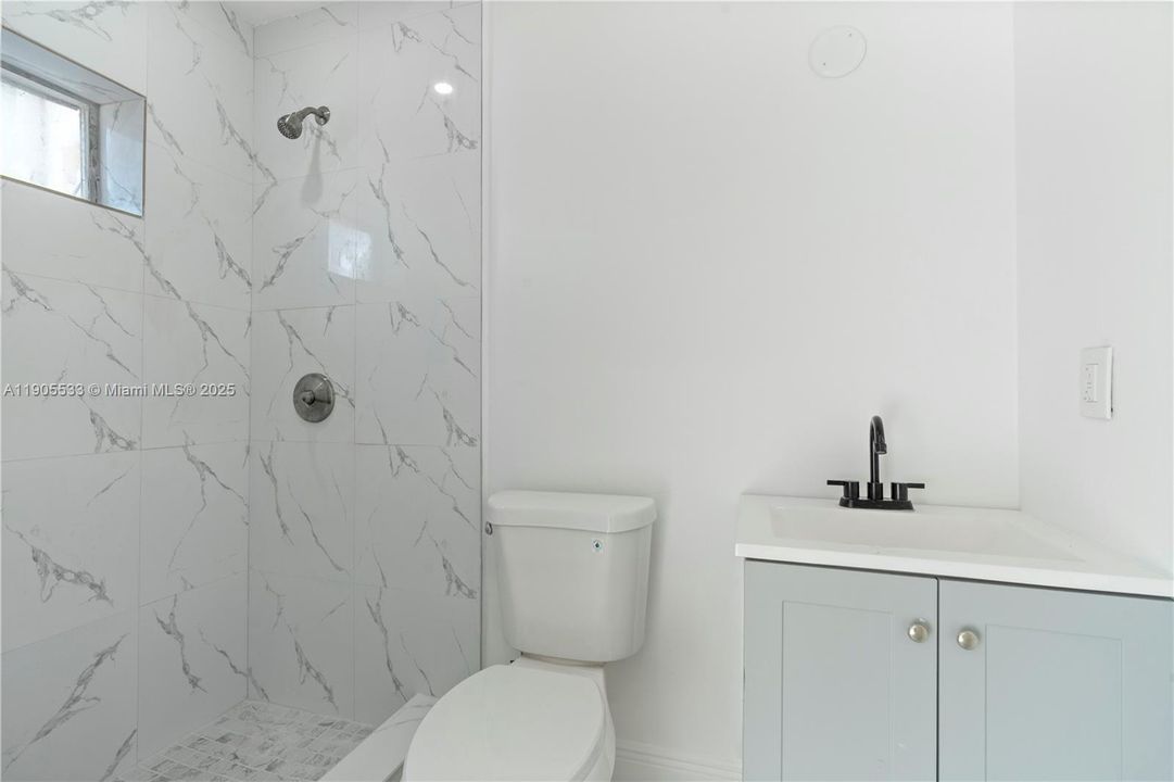 For Sale: $529,999 (4 beds, 3 baths, 1653 Square Feet)