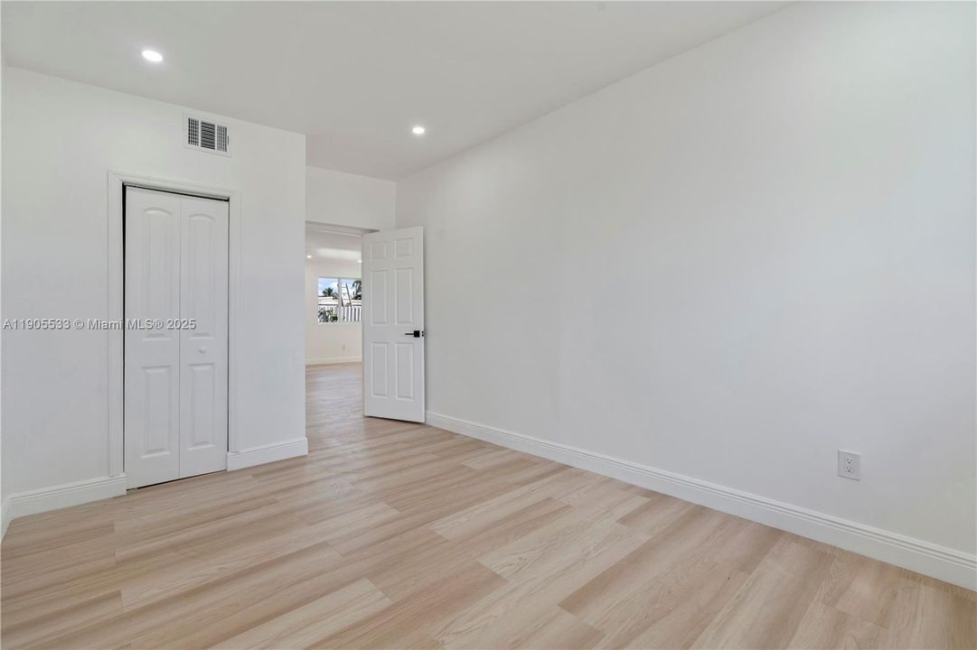 For Sale: $529,999 (4 beds, 3 baths, 1653 Square Feet)