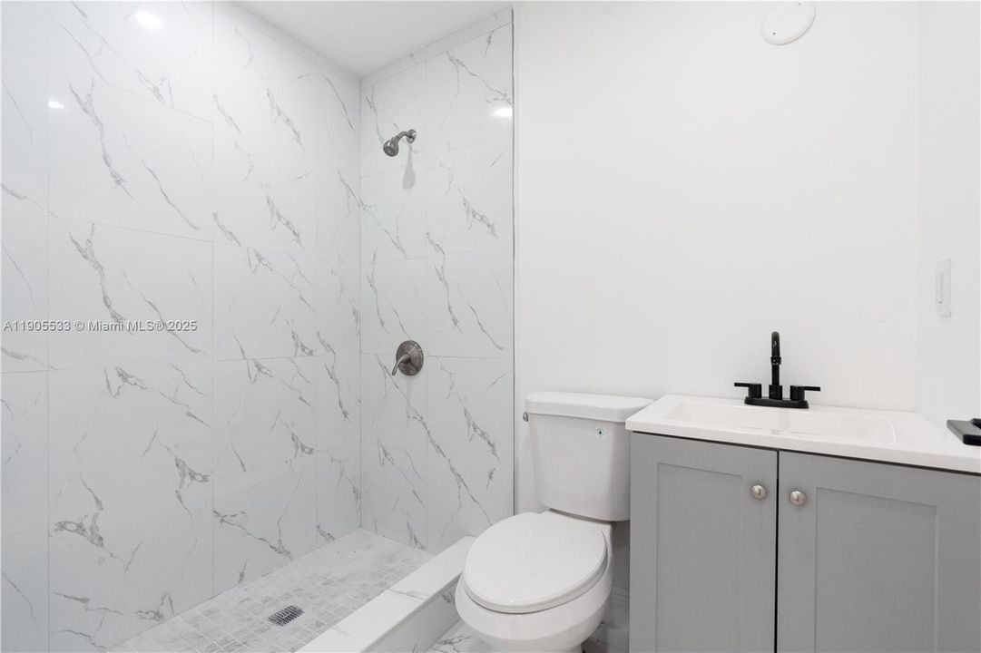 For Sale: $529,999 (4 beds, 3 baths, 1653 Square Feet)