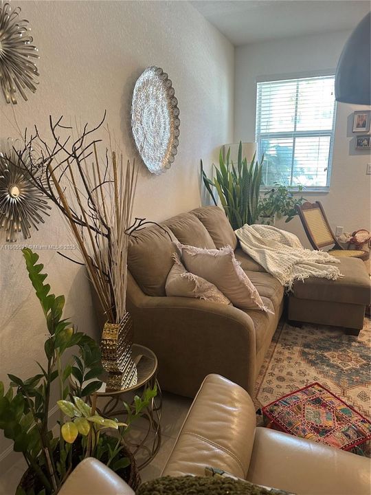 待售: $450,000 (3 贝兹, 2 浴室, 1827 平方英尺)