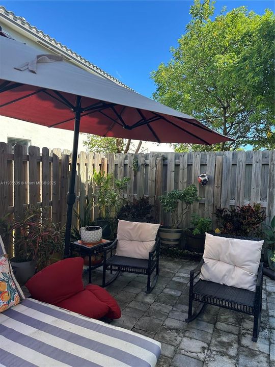 待售: $450,000 (3 贝兹, 2 浴室, 1827 平方英尺)