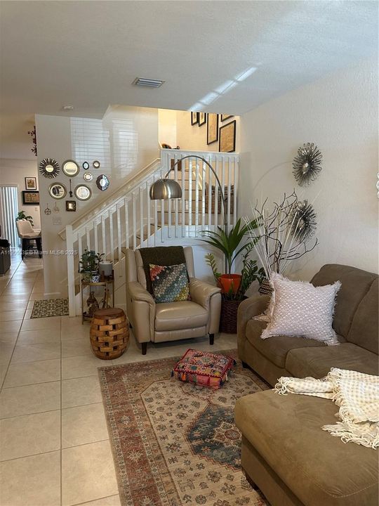 待售: $450,000 (3 贝兹, 2 浴室, 1827 平方英尺)