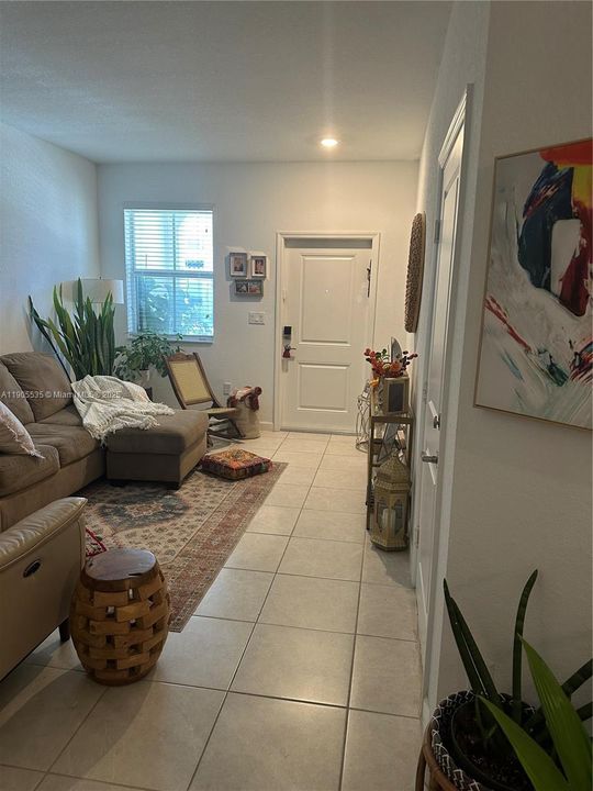 待售: $450,000 (3 贝兹, 2 浴室, 1827 平方英尺)