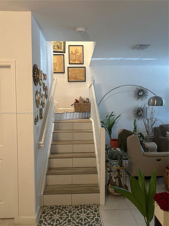 待售: $450,000 (3 贝兹, 2 浴室, 1827 平方英尺)