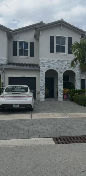 待售: $450,000 (3 贝兹, 2 浴室, 1827 平方英尺)