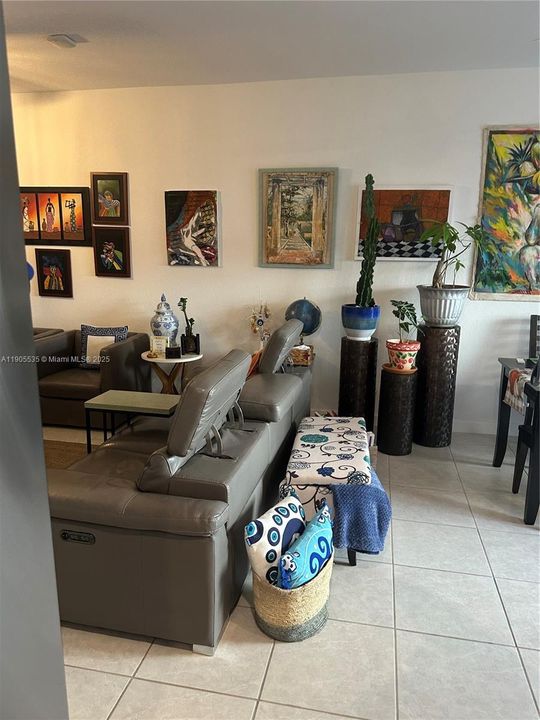 待售: $450,000 (3 贝兹, 2 浴室, 1827 平方英尺)