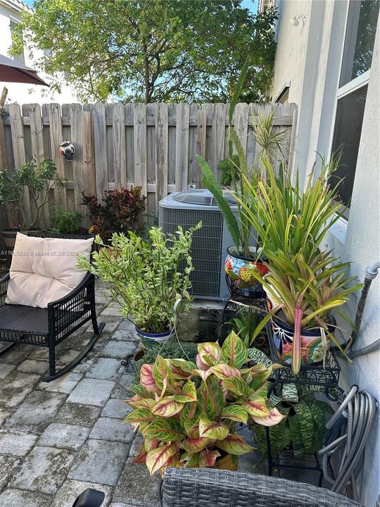 待售: $450,000 (3 贝兹, 2 浴室, 1827 平方英尺)