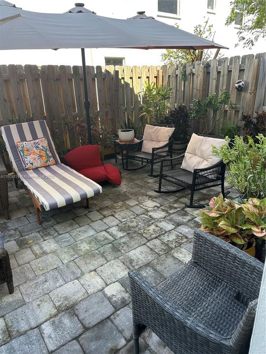 待售: $450,000 (3 贝兹, 2 浴室, 1827 平方英尺)