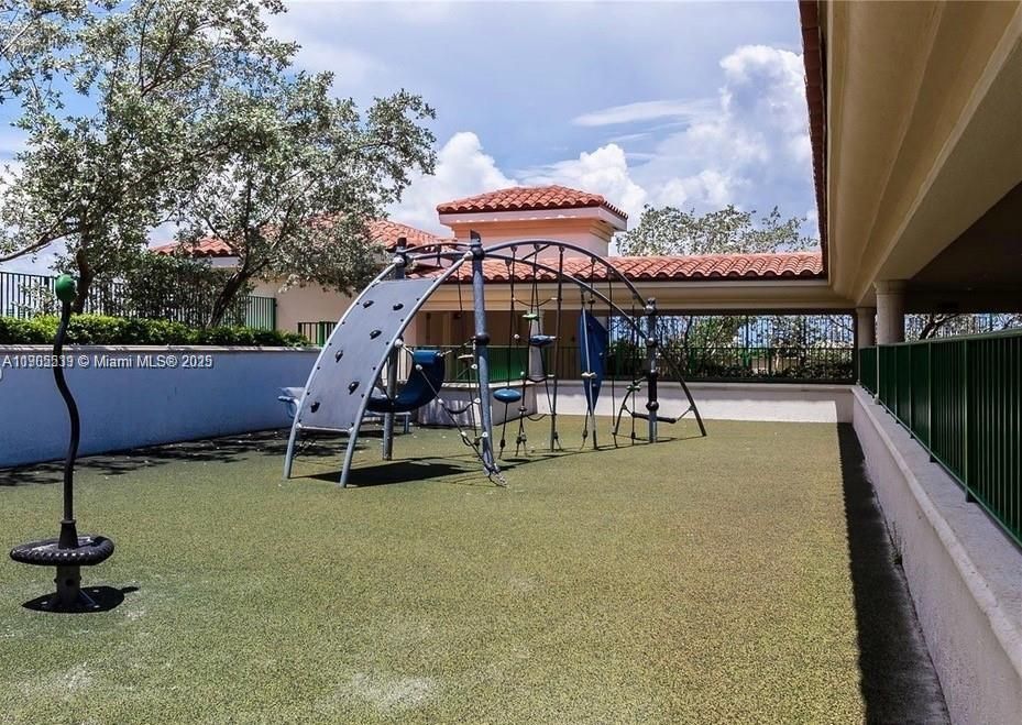 En Venta: $340,000 (1 camas, 1 baños, 919 Pies cuadrados)