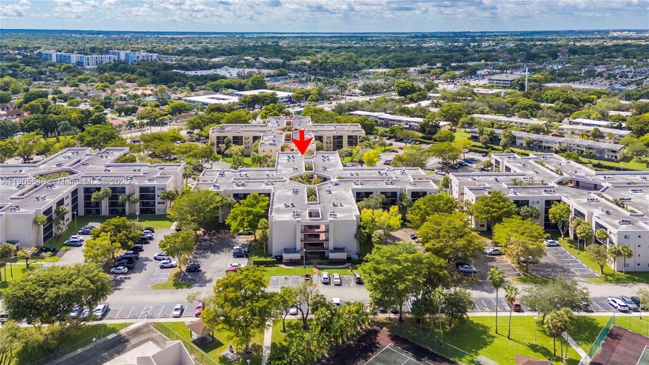 合同活跃: $280,000 (3 贝兹, 2 浴室, 1040 平方英尺)